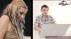 تشغيل الساخنة البريطانية في سن المراهقة صغيرتي شقراء الهواة فتاة في محلية الصنع الجنس الفيديو