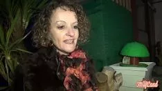 Odtwórz Alina A Tarancuta zaproszona na seks za pieniądze
