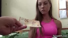 Odtwórz 50 euro za Futai ze studentem w Timisoarze