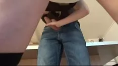 Redare Este foarte buna buna de pula aceasta mama si isi doreste sa o futi doar daca o platesti