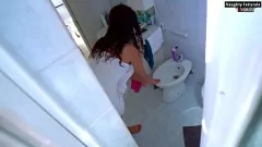 Redare Mama vitregă este surprinsă masturbându-se de un fiu vitreg curios - Întâlnire tabu amatori