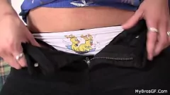 Redare Păsărica rasă a lui GF înșelată a fost linsă și a călărit penisul