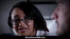تشغيل سميكة الأسود في سن المراهقة إيموري بليزر مع الأقواس تحصل مارس الجنس من قبل الأبيض عاشق في مكثفة بين الأعراق لقاء