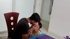 تشغيل يجد الزوج المجهد راحة: جلسة تخفيف الإجهاد المصنوعة من زوجة الأشقر