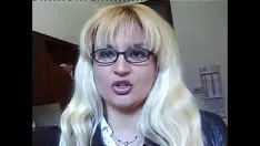 Odtwórz Blond Angielka ostro zerżnięta przez mężczyznę i zerżnięta z wolnością